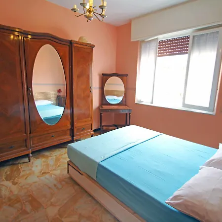 Apartment Locazione Turistica Giancarlo *